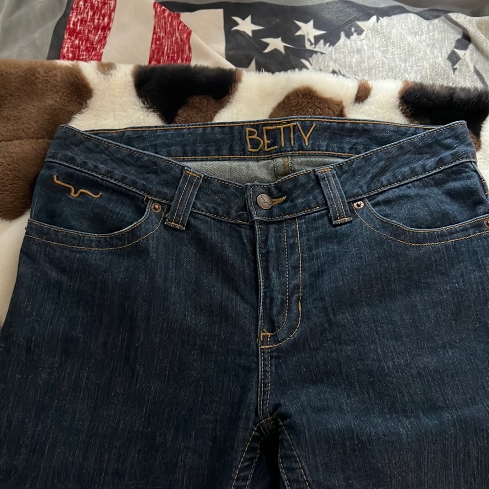Selling Kimes Ranch jeans. Size 8/34 like new. Barely worn.